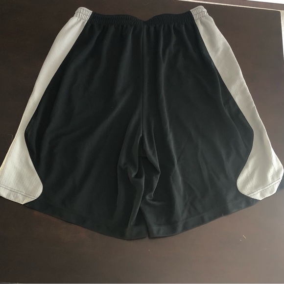 Jordan Shorts 3XL - Picture 2 of 4
